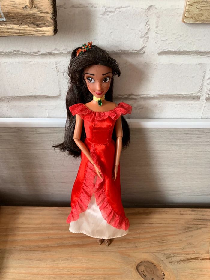 Poupée Disney Elena d avalor