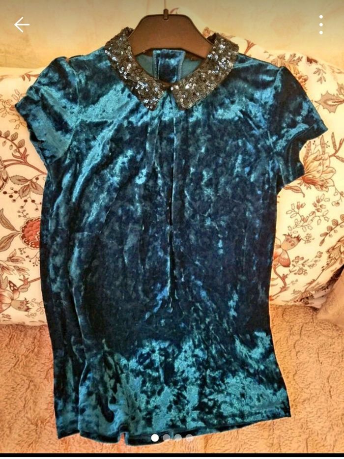 Robe fille à col t 4 ans tbe