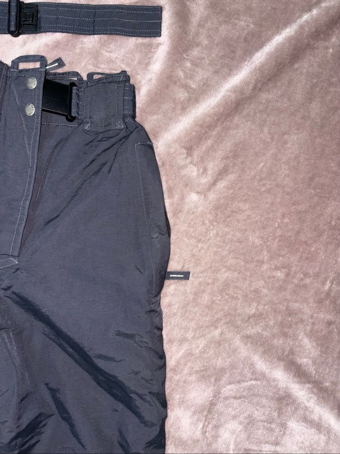 Pantalon de ski noir taille 12 ans Quechua en très bon état. - photo numéro 4