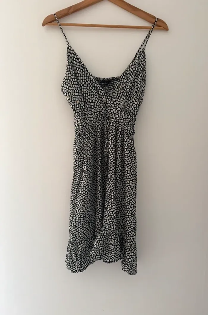Robe d’été fleurie à bretelles taille s/m en excellent état - photo numéro 2