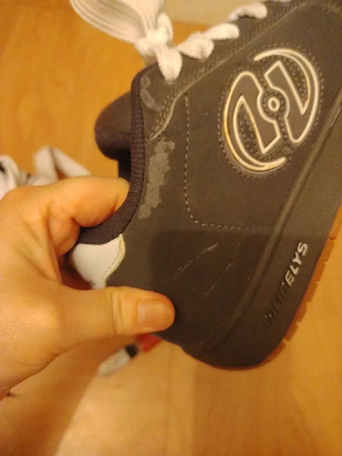 Basket heelys taille 34 - photo numéro 10