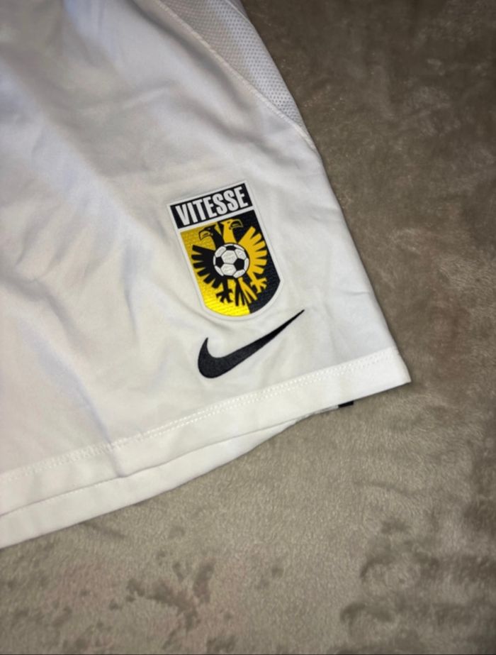 Short Nike taille L - photo numéro 2