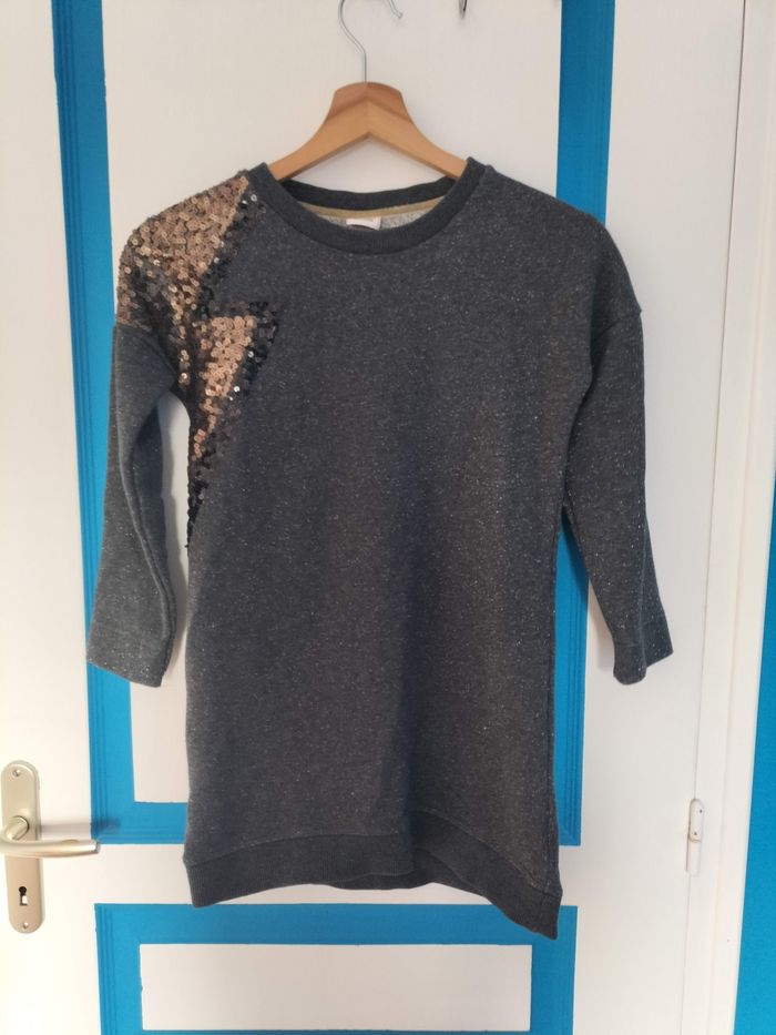 Robe sweat grise avec sequins dorés - photo numéro 2