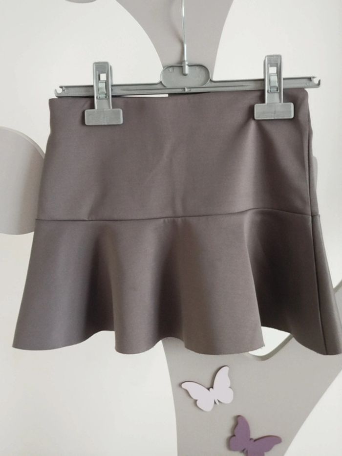 Jupe patineuse grise Naf Naf taille 8 ans