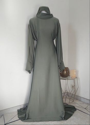 Robe des Emirats kaki- 132 cm - Neuve