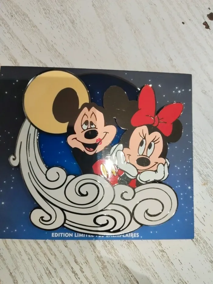 Pins EL lune mickey disney
