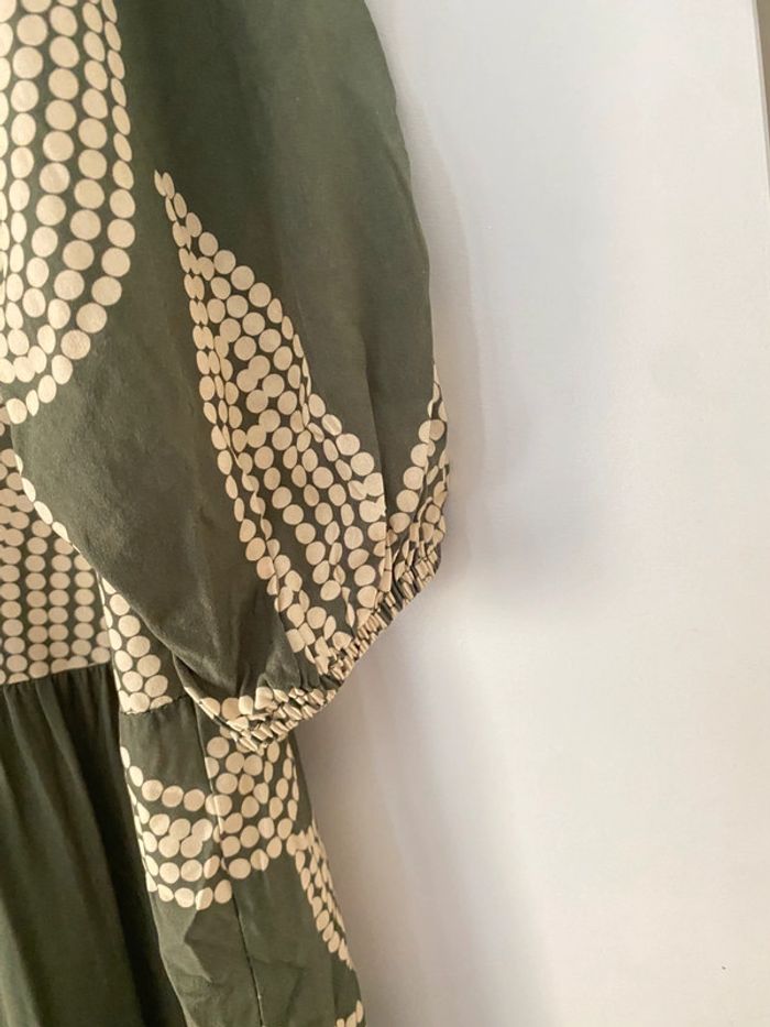 Robe longue fluide  imprimée col v taille 36 - photo numéro 4