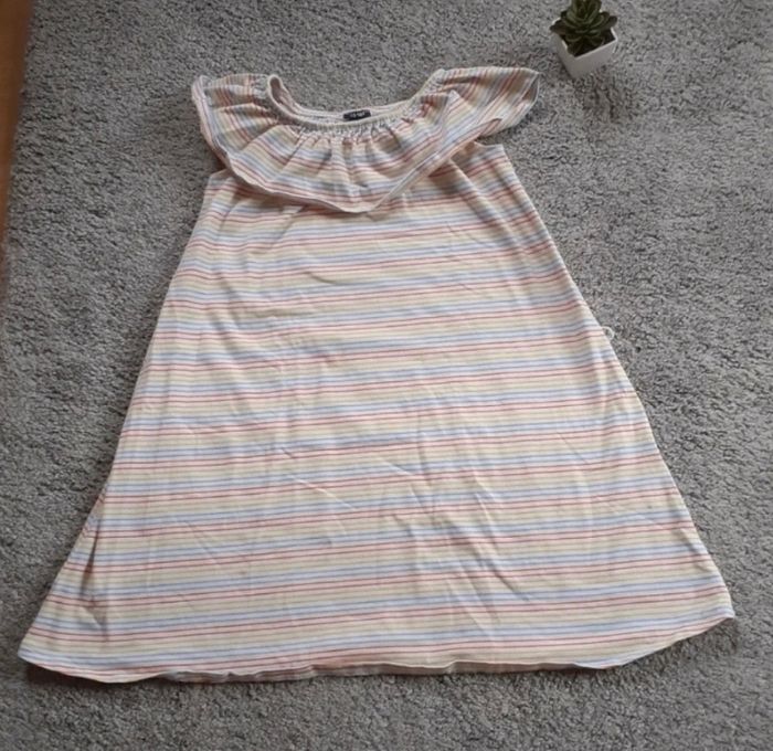 Lot 10 robes été magnifique 🩷🤍soit 3 € la robe - photo numéro 2
