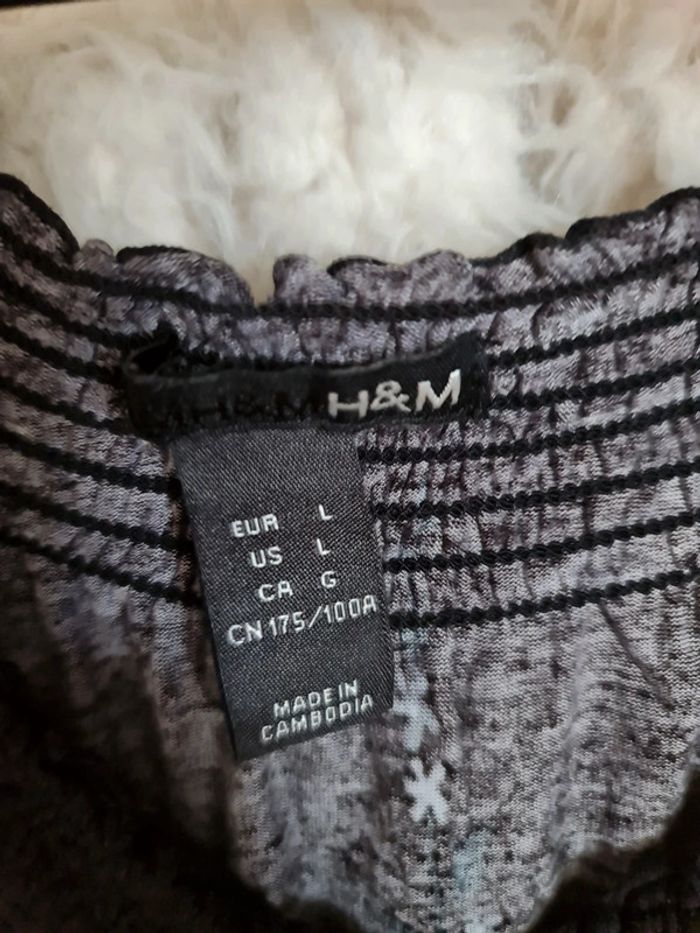 Petit haut fleur H&M - photo numéro 3
