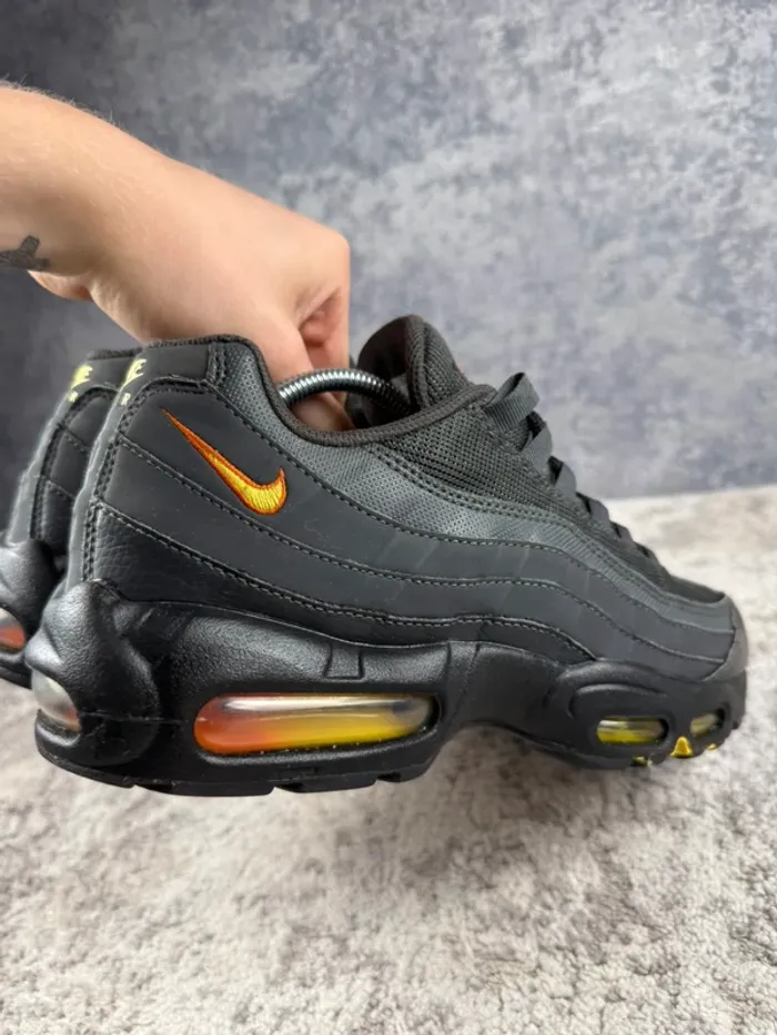 Nike Air Max 95 - Anthracite Safety Orange - Black & Grey & Red & Orange - photo numéro 16