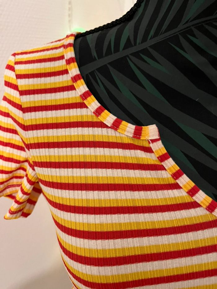 Tee shirt esprit vintage rouge orange jaune - photo numéro 2
