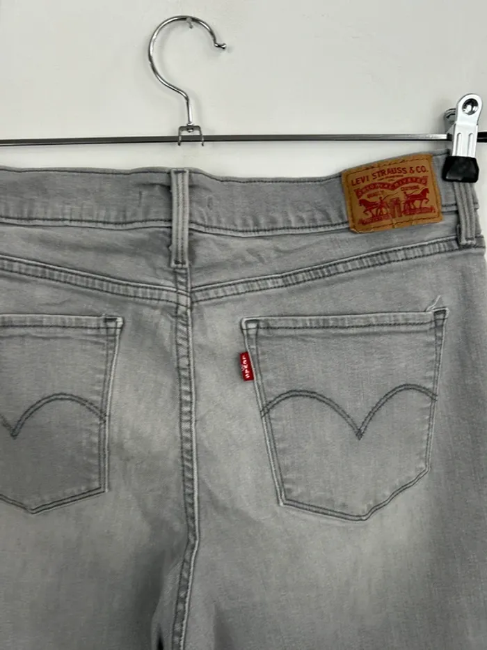 Jean Levi's Femme Gris W32 L32 | 314 Shaping Straight | Taille FR42 | Très Bon État BP59 - photo numéro 9