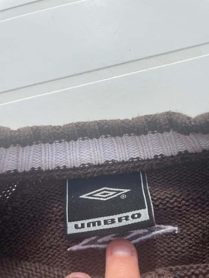 Pull en maille Umbro – Marron – Enfant 10/11 ans 🧶 - photo numéro 3