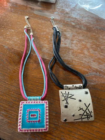 2 collier ikita