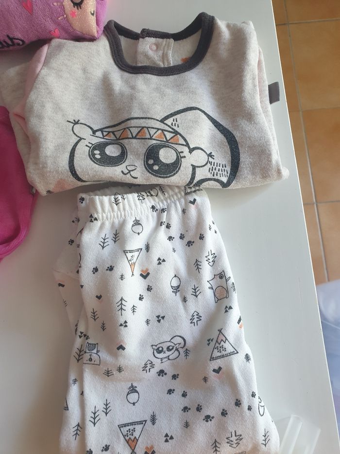 Lot pyjamas fille 12 mois - photo numéro 2