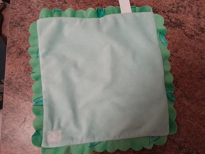 Magnifique doudou Disney tout doux - photo numéro 3