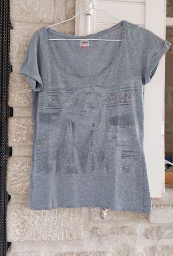 Tee-shirt t M Only gris 2 euros