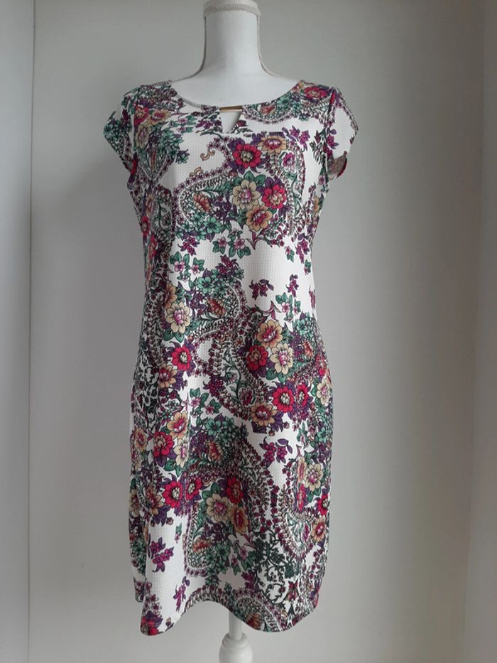 Robe manches courtes
