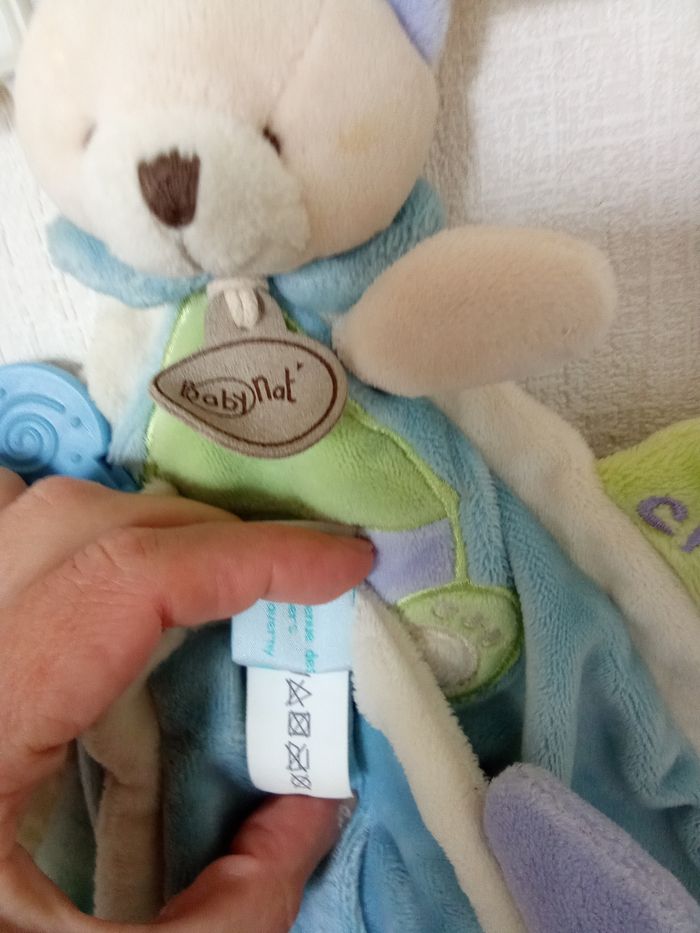 Doudou carré grelot ours baby nat'  bleu ciel, bleu ciel, vert broderie super doudou, anneau de dentition - photo numéro 5