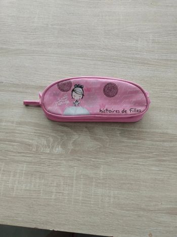 Trousse histoires de fille