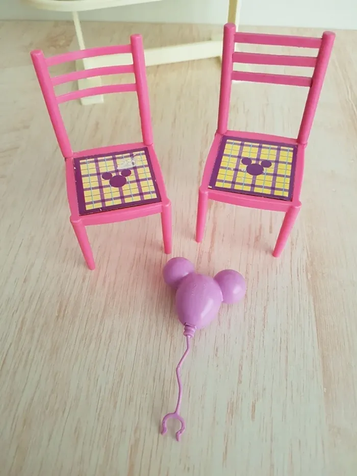 Table d'anniversaire de princesses Barbie - photo numéro 11