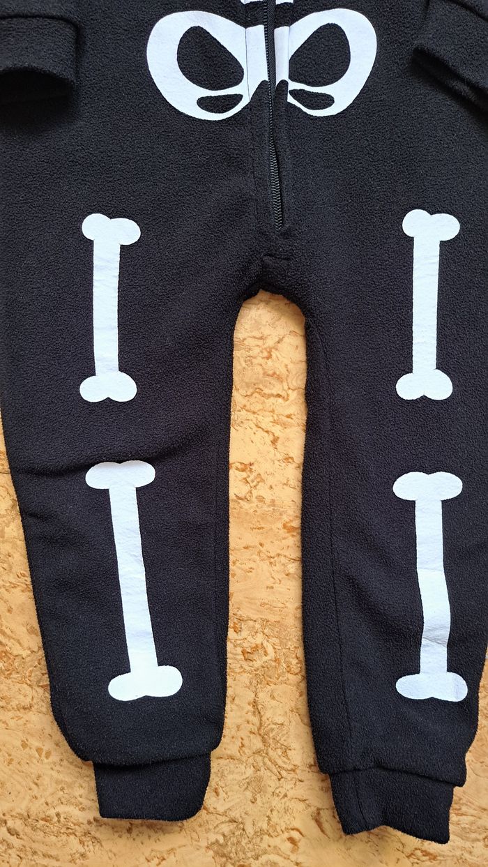 Combinaison squelette 3 ans neuf - photo numéro 2