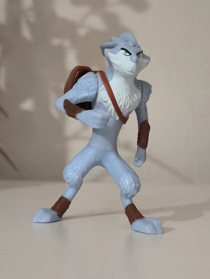 McDonald's Bunnymund et son lance boomer
Happy Meal les 5 Légendes 2012