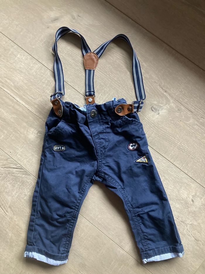 Pantalon avec bretelles