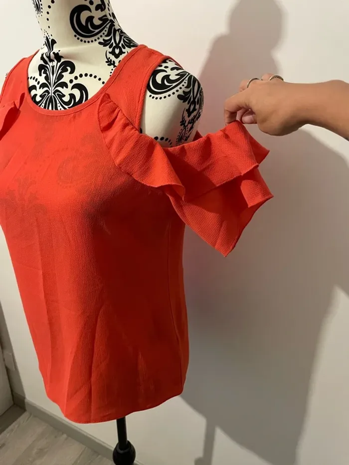 Blouse à manches courtes corail manches à volant épaule dénudée Atmosphère taille 36 - photo numéro 2