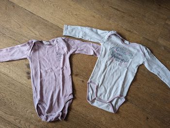 Lot 2 bodies manches longues absorba 2 ans