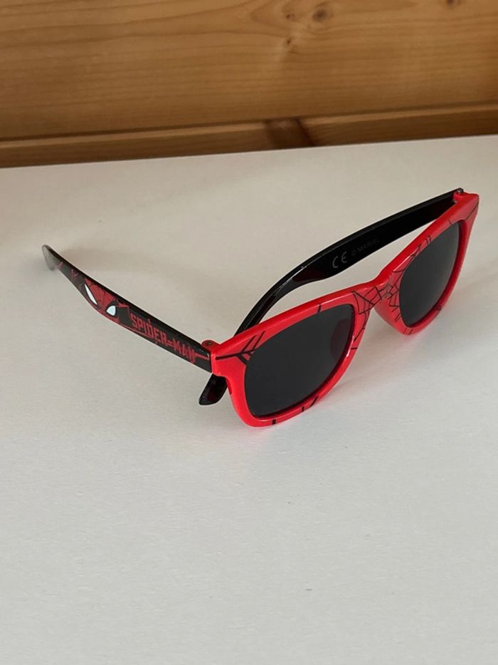 Lunettes de soleil Spiderman - photo numéro 5