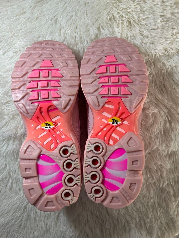 Nike tn enfant Atlanta rose 31 - photo numéro 5