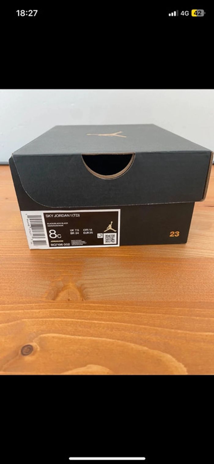 Basket Jordan taille 25 - photo numéro 8