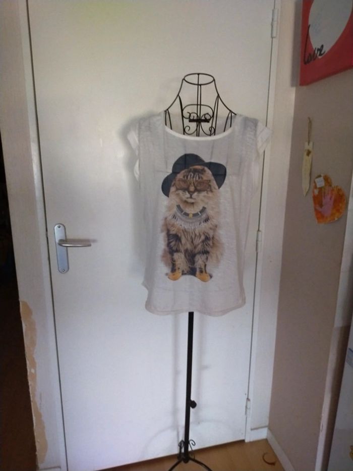 Joli tee-shirt femme portée plusieurs fois - photo numéro 2