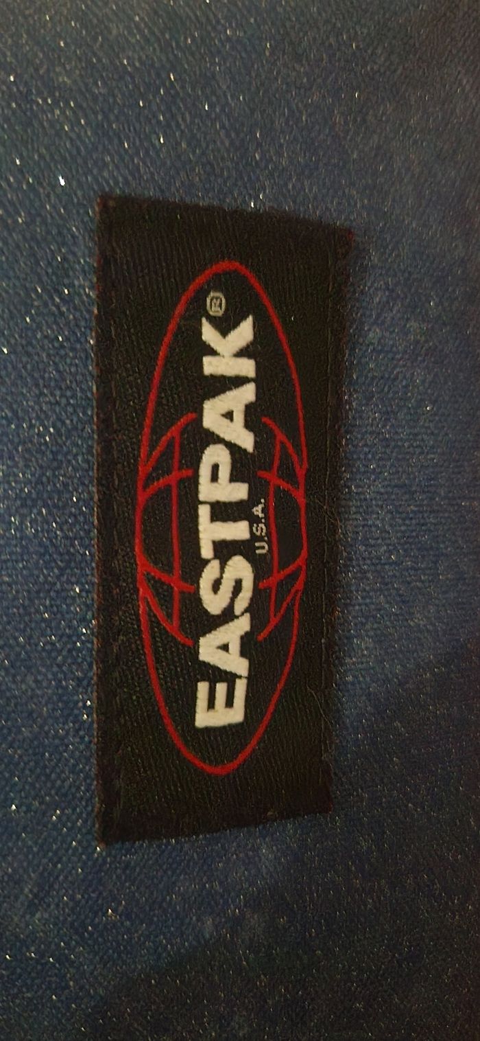 Sac eastpak bleu a paillettes - photo numéro 3
