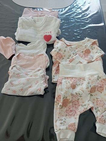 Lots vêtements fille 1 mois