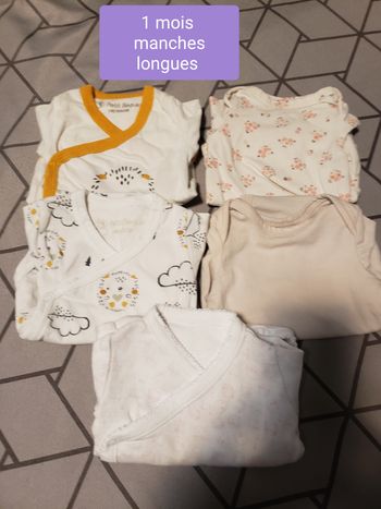 lot de 5 bodies 1 mois