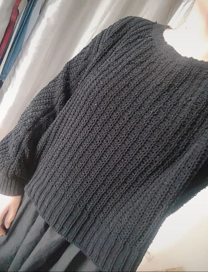 Pull noir manches larges - photo numéro 3