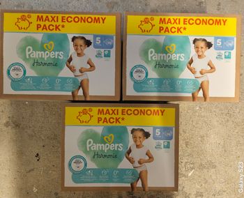 3 cartons de couches pampers harmonie taille 5