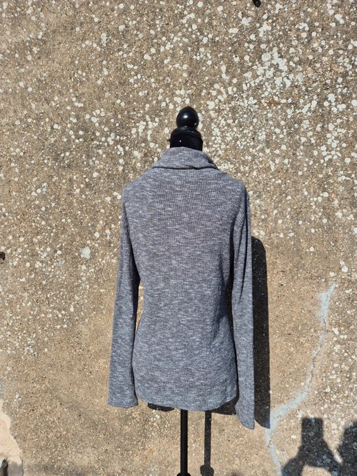 Pull gris T.38 - photo numéro 2