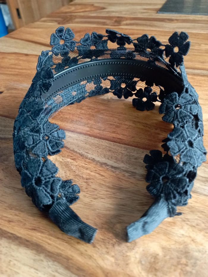 Serre-tête en dentelle noire - photo numéro 4