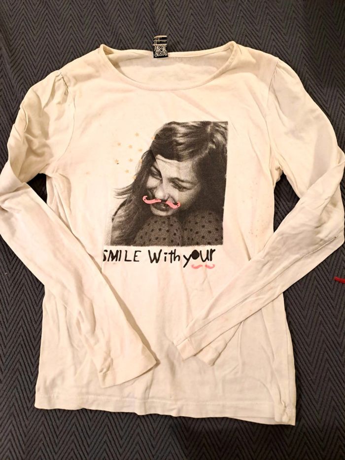 T shirt moustache 14 ans Tao