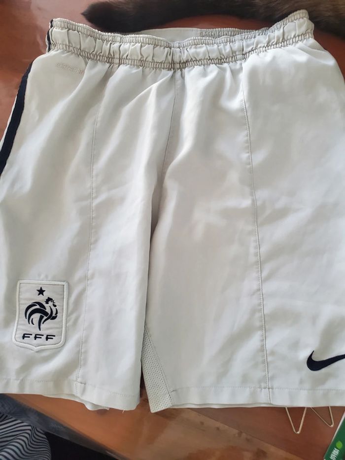 Short de sport Nike