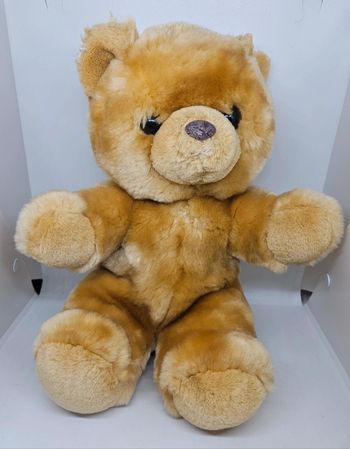 Ourson.
Hauteur : 25cm.