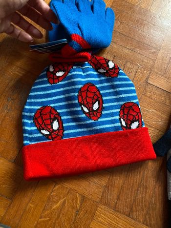 Ensemble bonnet et gants Spiderman