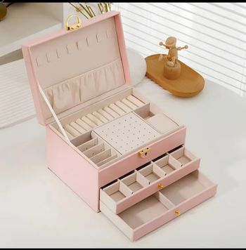 Grande boite , coffre , coffret à bijoux neuf