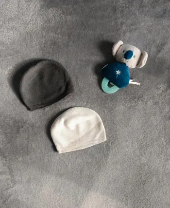 Lot bonnets 1 mois