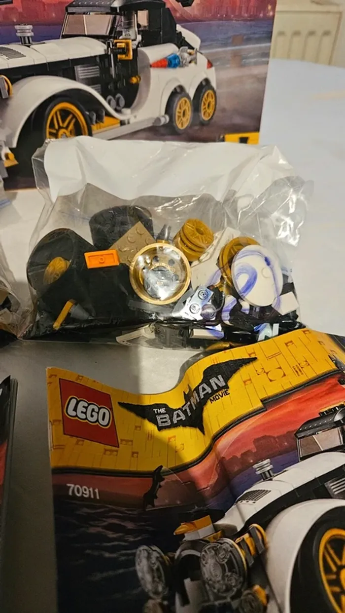 LEGO Batman Movie 70911- La voiture du Pingouin Artic Roller avec boîte et notices - photo numéro 2