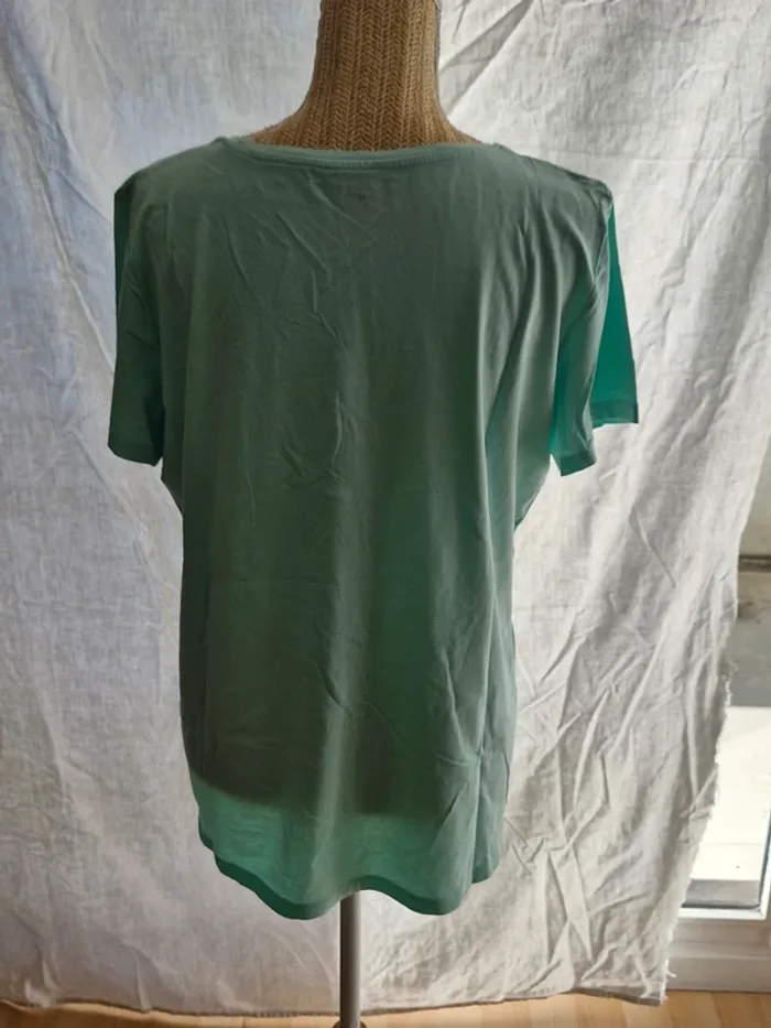 Tee-shirt - photo numéro 2