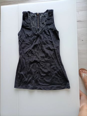 Haut noir dentelle